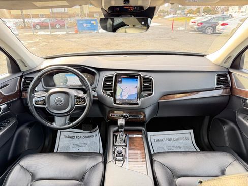 Used 2016 Volvo XC90 T6 Momentum w/ Momentum Plus Package image 26