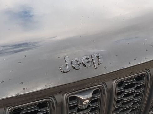 Used 2023 Jeep Grand Cherokee L Limited w/ Luxury Tech Group II image 12