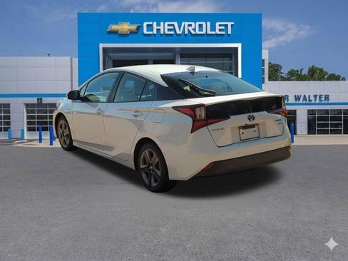 Used 2019 Toyota Prius XLE image 4