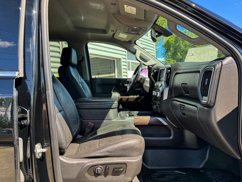 Used 2019 GMC Sierra 1500 SLT w/ SLT Premium Package image 9