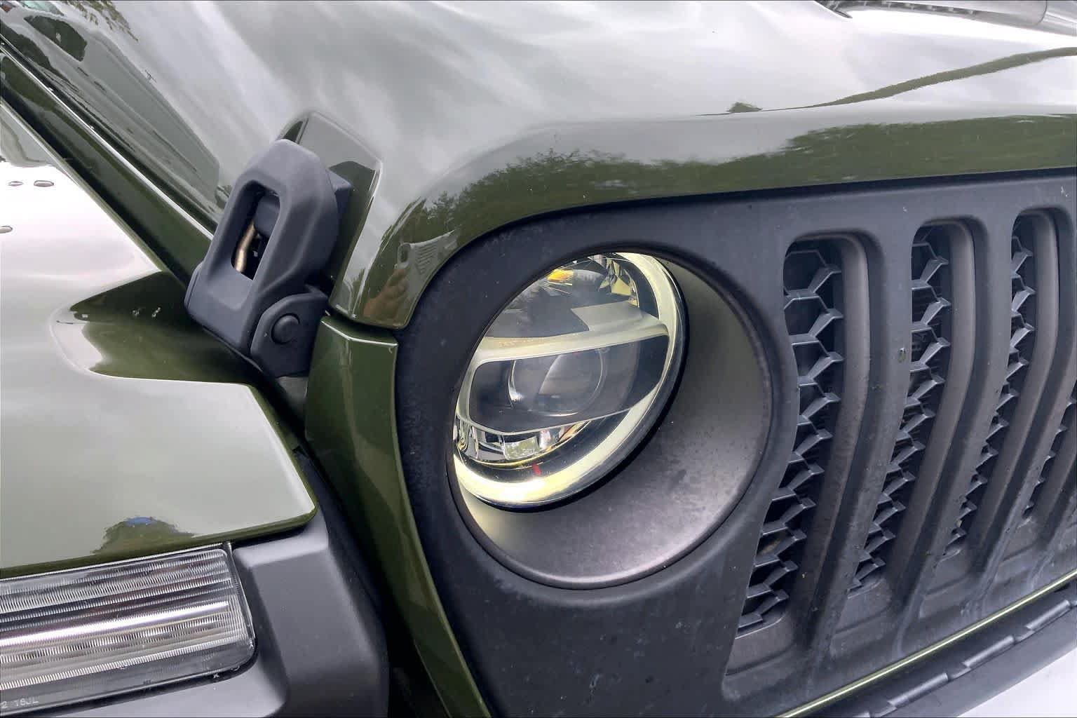 Used 2021 Jeep Gladiator Mojave AWD/4WD image 26