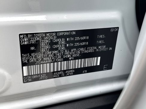 Used 2024 Toyota Venza LE image 20