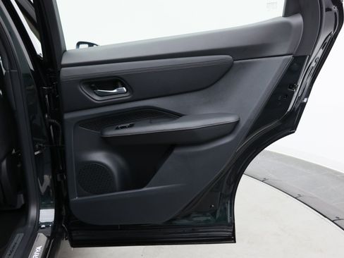Used 2023 Nissan Ariya AWD image 45