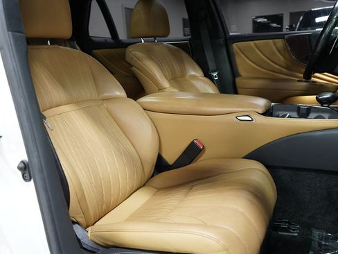 Used 2022 Lexus LS 500 w/ Interior Upgrade Package RWD image 30