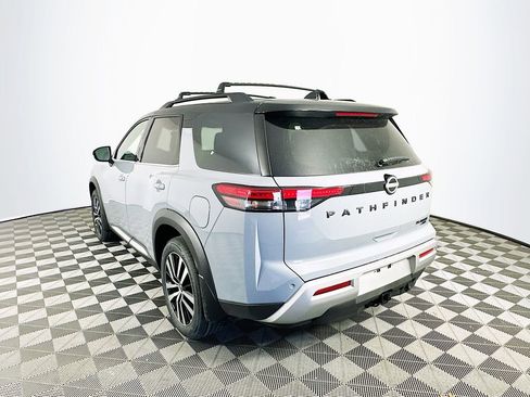 New 2025 Nissan Pathfinder Platinum image 7