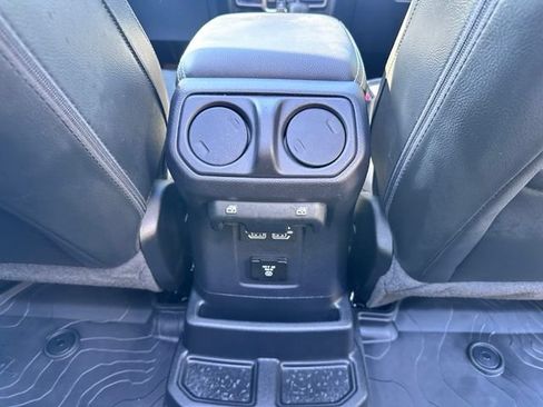 Used 2022 Jeep Wrangler Unlimited Sahara w/ LED Lighting Group AWD/4WD image 34