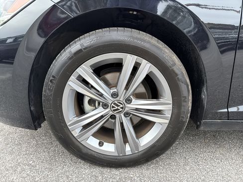 Used 2023 Volkswagen Jetta SE image 12