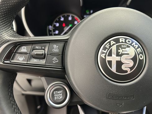 Used 2023 Alfa Romeo Stelvio Ti w/ Active Assist Plus Package AWD/4WD image 17
