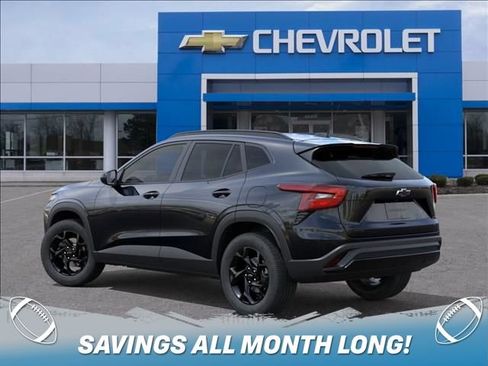 New 2026 Chevrolet Trax LT w/ Driver Confidence Package FWD image 3