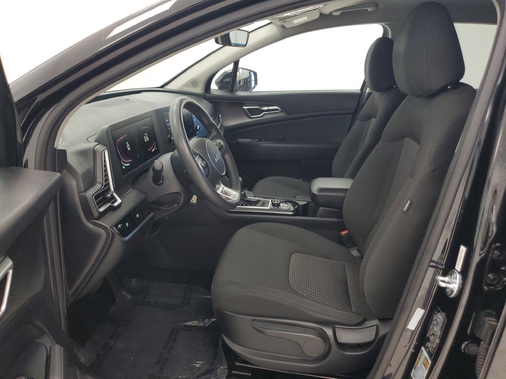 Used 2024 Kia Sportage LX FWD image 11