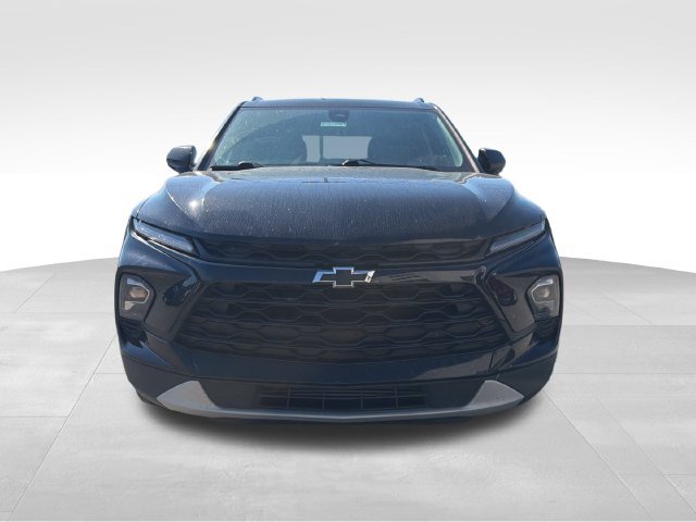 Used 2023 Chevrolet Blazer LT w/ Midnight/Sport Edition FWD image 2