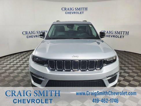 Used 2023 Jeep Grand Cherokee Limited AWD/4WD image 8