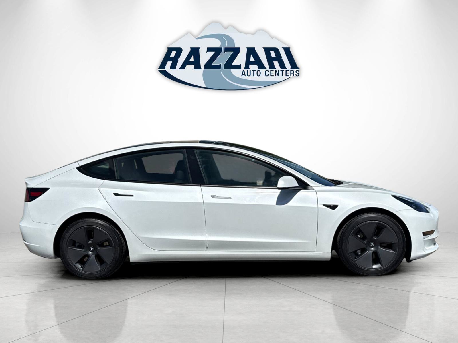 Used 2023 Tesla Model 3 Standard Range RWD image 2