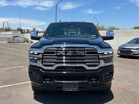 Used 2025 RAM 2500 Laramie AWD/4WD image 7