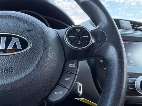 Used 2018 Kia Soul w/ Option Group 020 FWD image 33