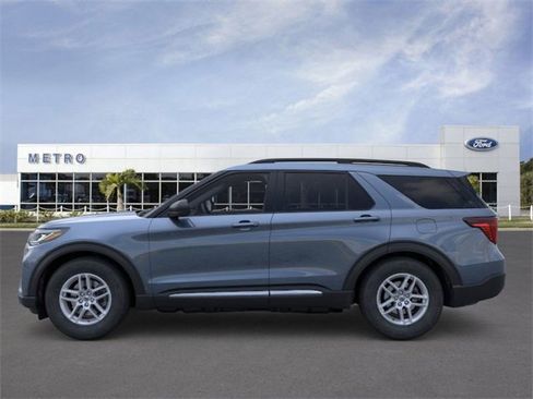 New 2025 Ford Explorer Active w/ Active Comfort Package image 3