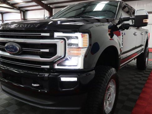 Used 2022 Ford F250 Platinum w/ FX4 Off-Road Package AWD/4WD image 21