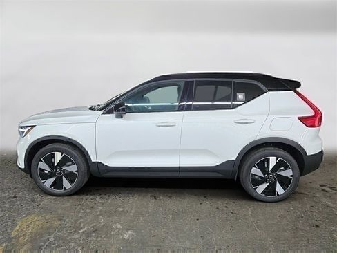 Certified 2024 Volvo XC40 Recharge Core w/ Protection Package Premier image 8