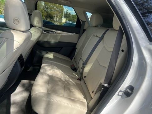 Used 2023 Cadillac XT5 Premium Luxury AWD/4WD image 9