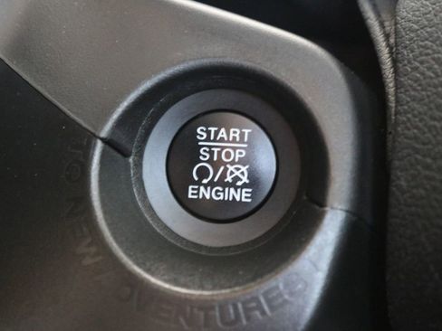 Used 2022 Jeep Renegade Limited w/ Sun, Sound & Wheels Group AWD/4WD image 16