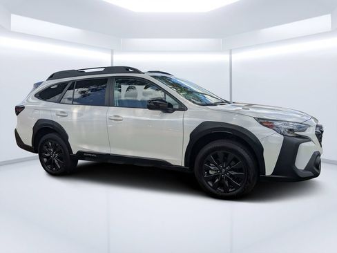 Certified 2025 Subaru Outback Onyx Edition AWD/4WD image 1