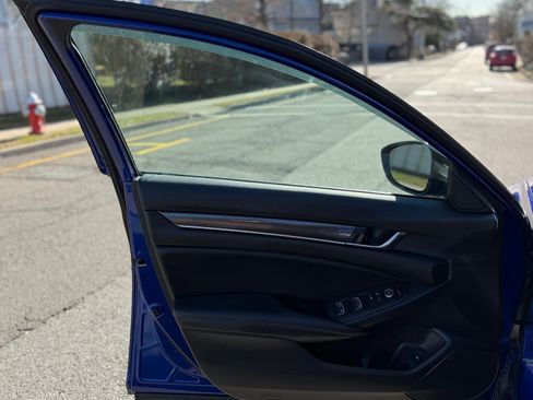 Used 2022 Honda Accord Sport image 16