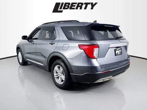 Used 2023 Ford Explorer XLT w/ Equipment Group 202A image 5