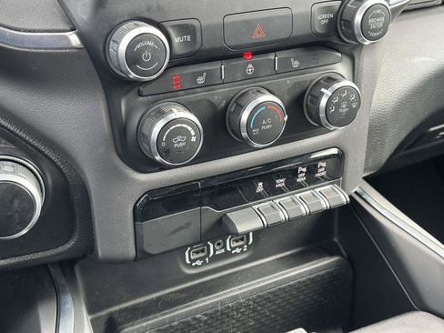 Used 2024 RAM 1500 Big Horn image 29