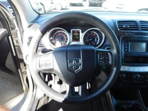 Used 2017 Dodge Journey SXT w/ Comfort/Convenience Group image 18