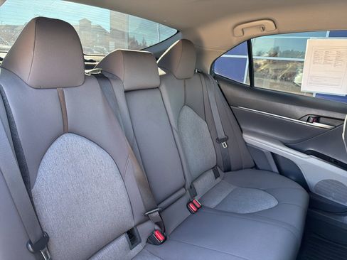 Used 2020 Toyota Camry LE image 19