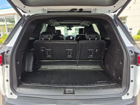 Used 2022 Chevrolet Traverse RS w/ LPO, Floor Liner Package AWD/4WD image 29