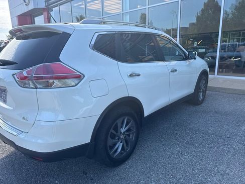 Certified 2016 Nissan Rogue SL w/ SL Premium Package FWD image 2