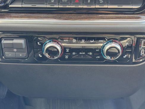 Used 2025 GMC Sierra 2500 SLE w/ SLE Value Package; image 17