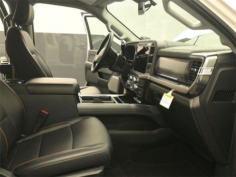 Used 2025 Ford F350 Lariat image 17