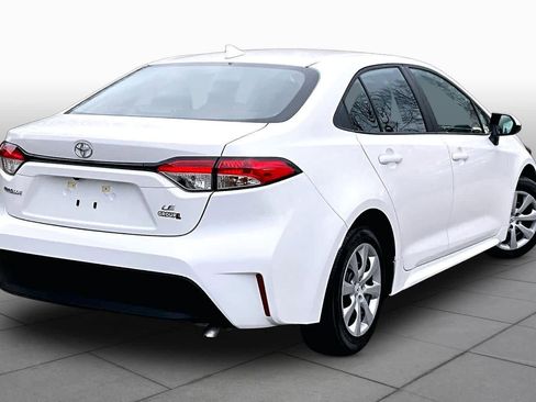 Used 2025 Toyota Corolla LE FWD image 13