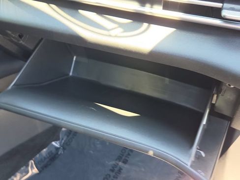 Used 2024 Hyundai Elantra SEL FWD image 18