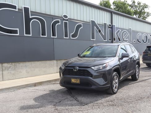 Used 2025 Toyota RAV4 XLE FWD image 1