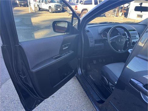 Used 2006 MAZDA MAZDA5 Sport image 16