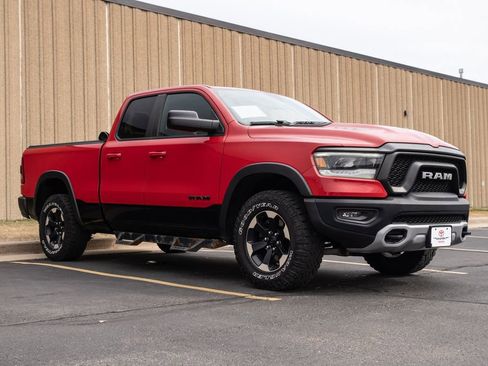 Used 2020 RAM 1500 Rebel image 2
