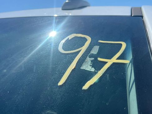 Used 2019 Chevrolet Suburban LT image 34