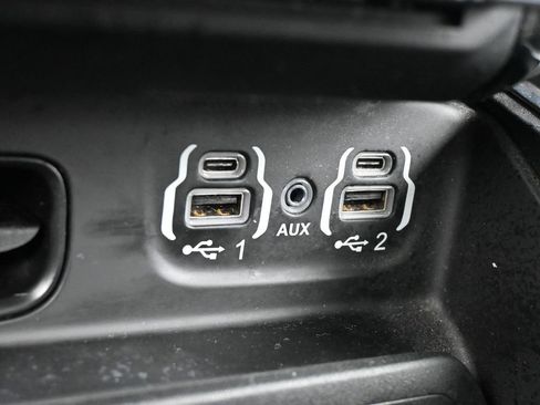 Used 2021 RAM 1500 Laramie w/ Night Edition image 24