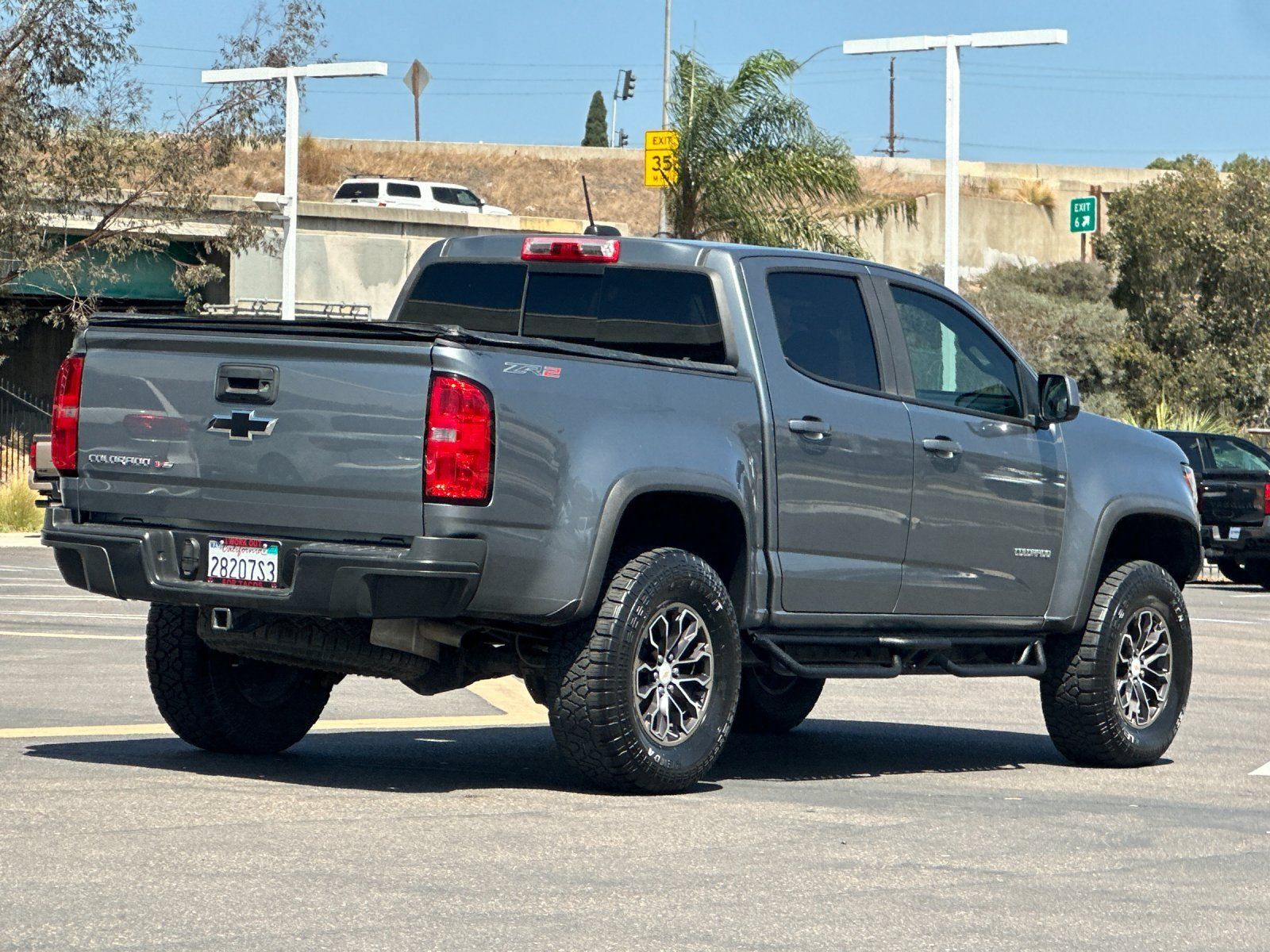 Used 2018 Chevrolet Colorado ZR2 AWD/4WD image 5
