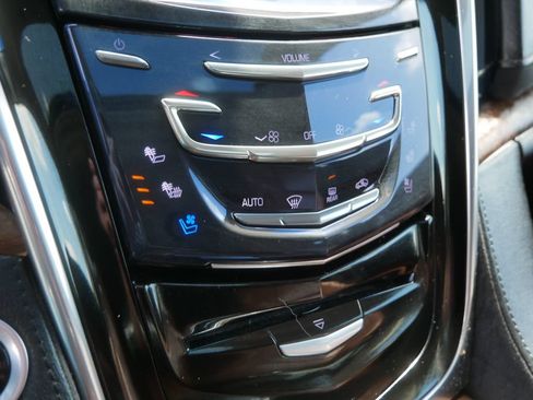 Used 2016 Cadillac Escalade ESV Luxury AWD/4WD image 26