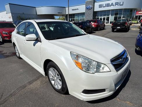 Used 2011 Subaru Legacy 2.5i Premium AWD/4WD image 2