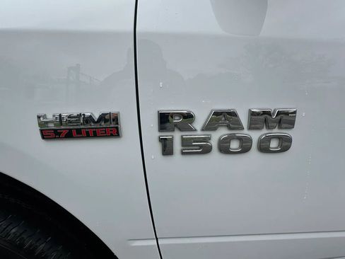 Used 2017 RAM 1500 Express image 9