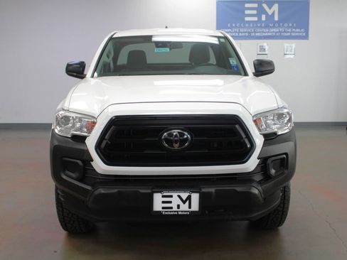 Used 2021 Toyota Tacoma SR image 3
