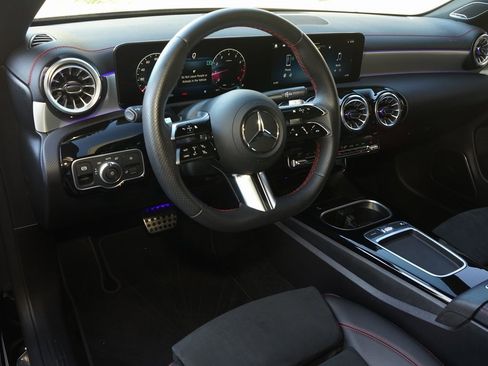 Used 2024 Mercedes-Benz CLA 250 4MATIC image 8