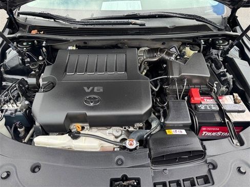 Used 2016 Toyota Avalon XLE Premium image 12
