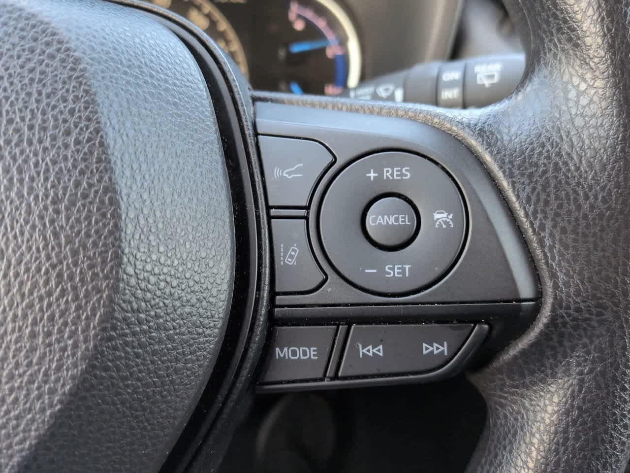 Certified 2025 Toyota RAV4 XLE AWD/4WD image 23