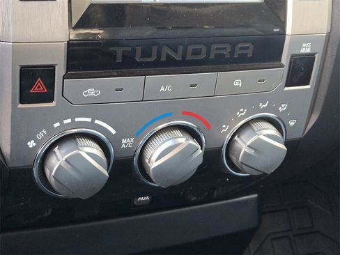 Used 2018 Toyota Tundra SR image 19